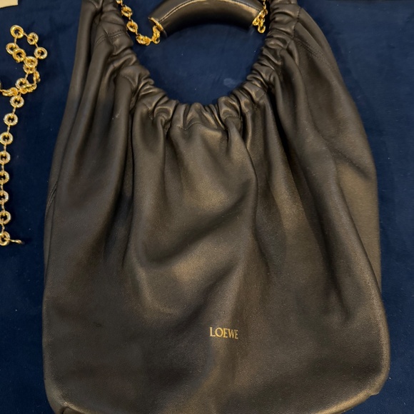 Medium Squeeze bag in mellow nappa lambskin - Picture 3 of 8